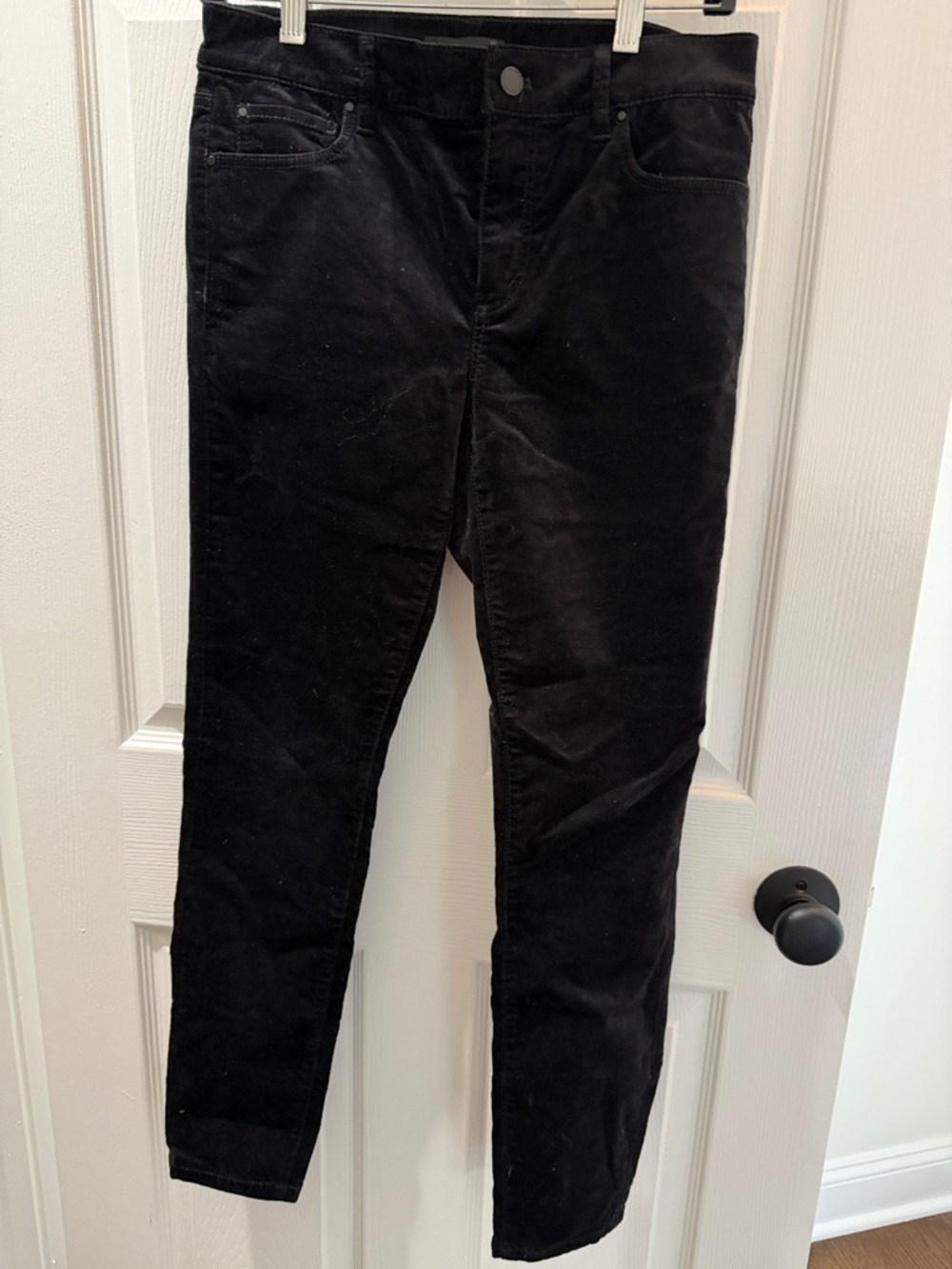Ann Taylor Black “Velvet” Skinny Pants